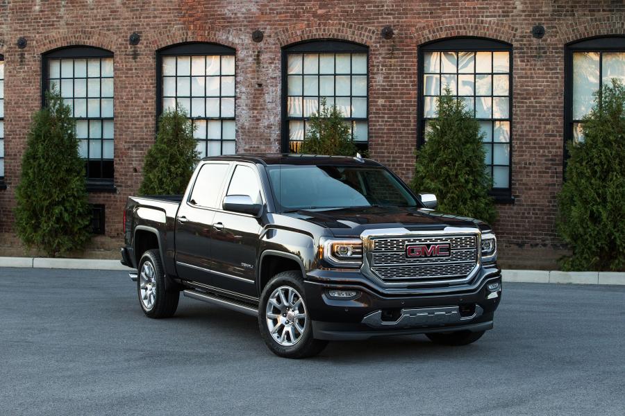  GMC Sierra 1500 Denali Crew Cab 2015 года  (фото 12 из 14)